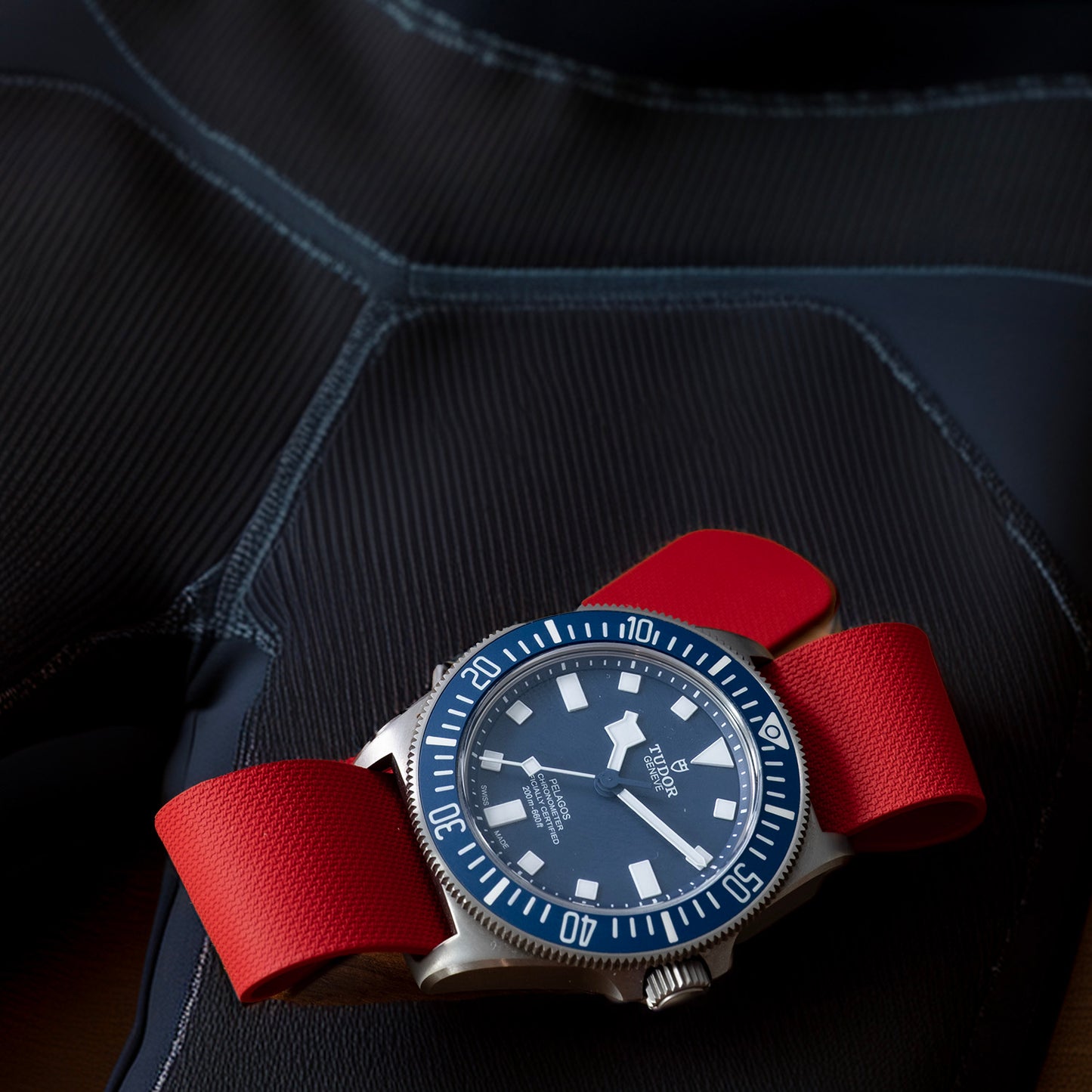 Bracelet une pièce fkm rubber rouge