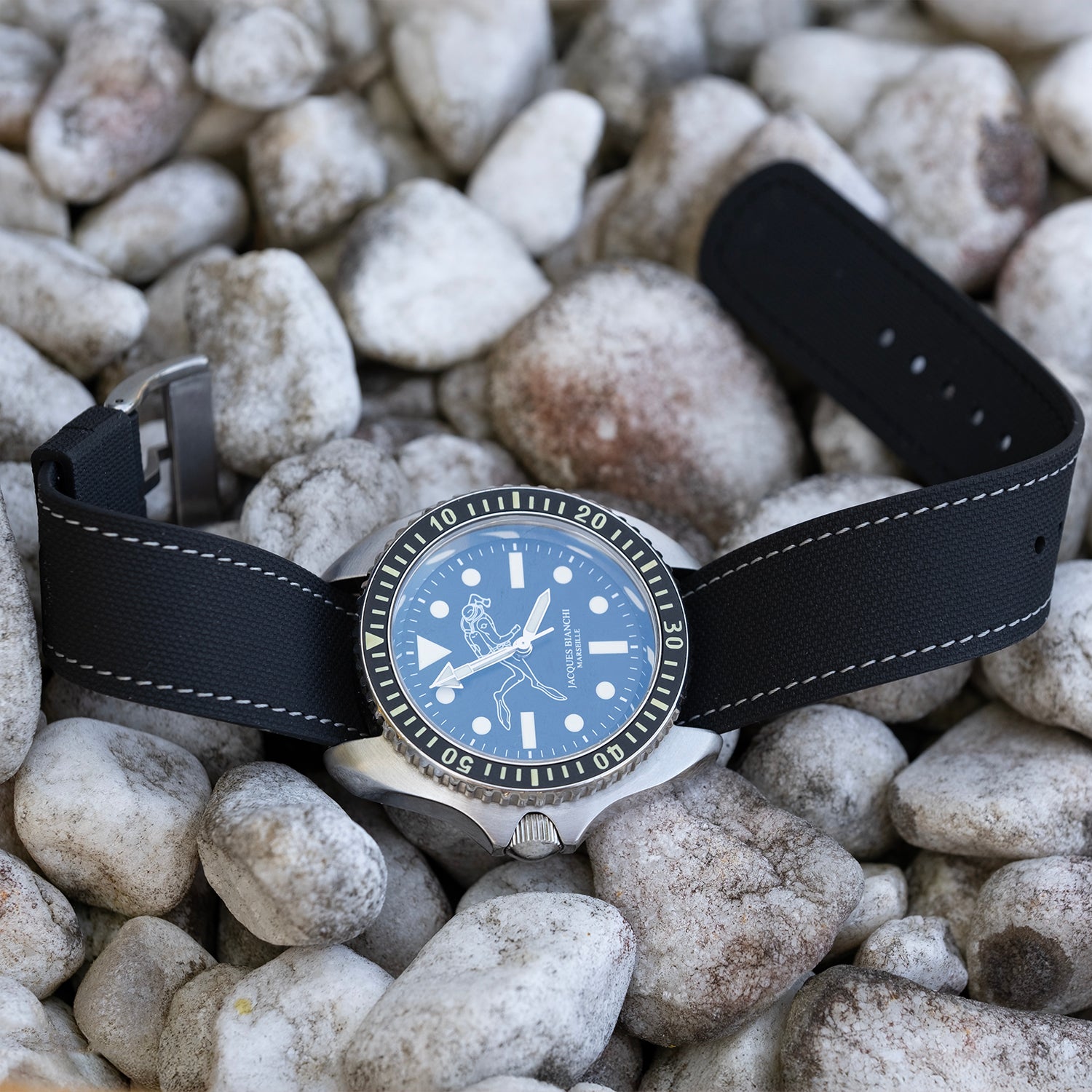 Bracelet une pièce fkm rubber Noir couture crème