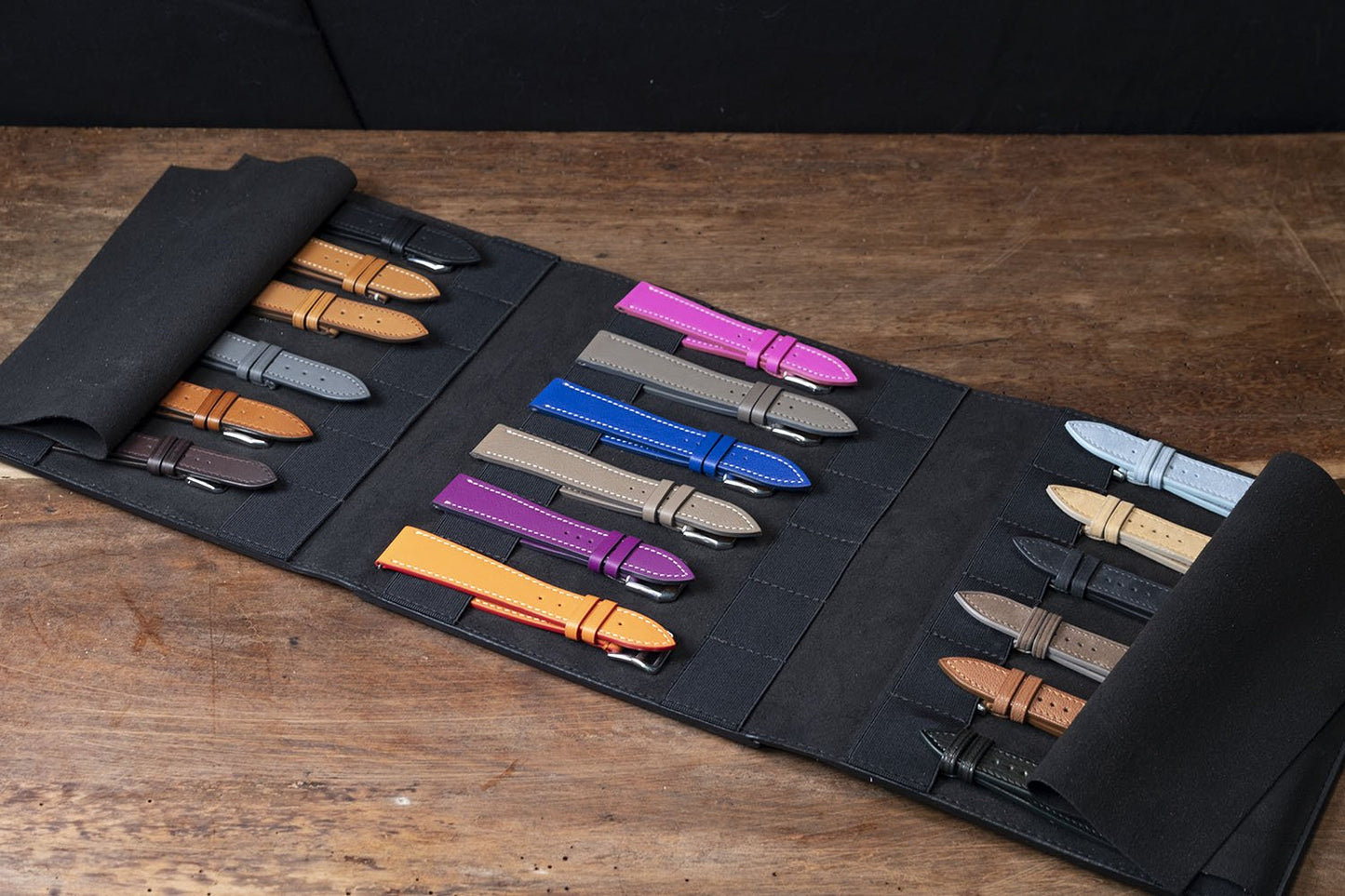 Storage  for 18 watch straps  Black leather