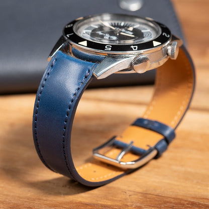 Bracelet de montre shell cordovan bleu anse courbe - Atelier romane