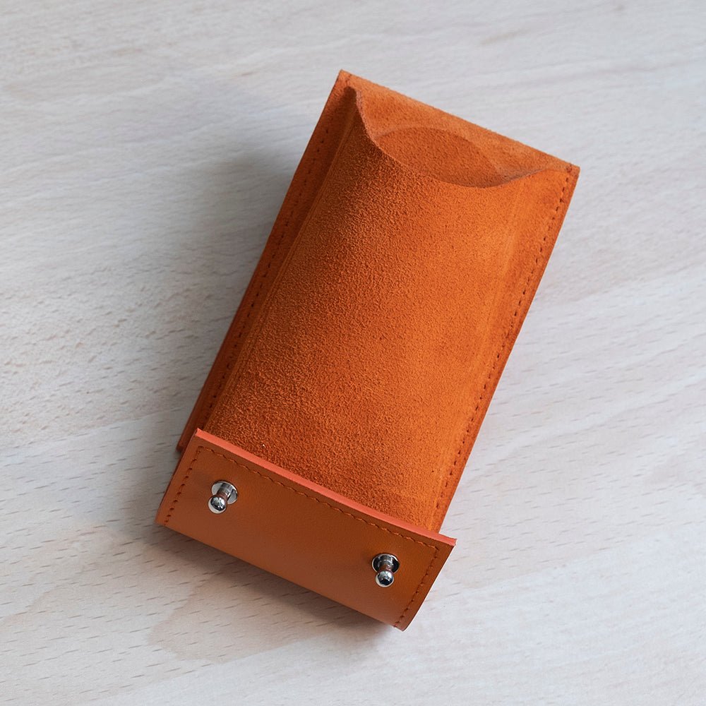 Etui une montre orange - Atelier romane